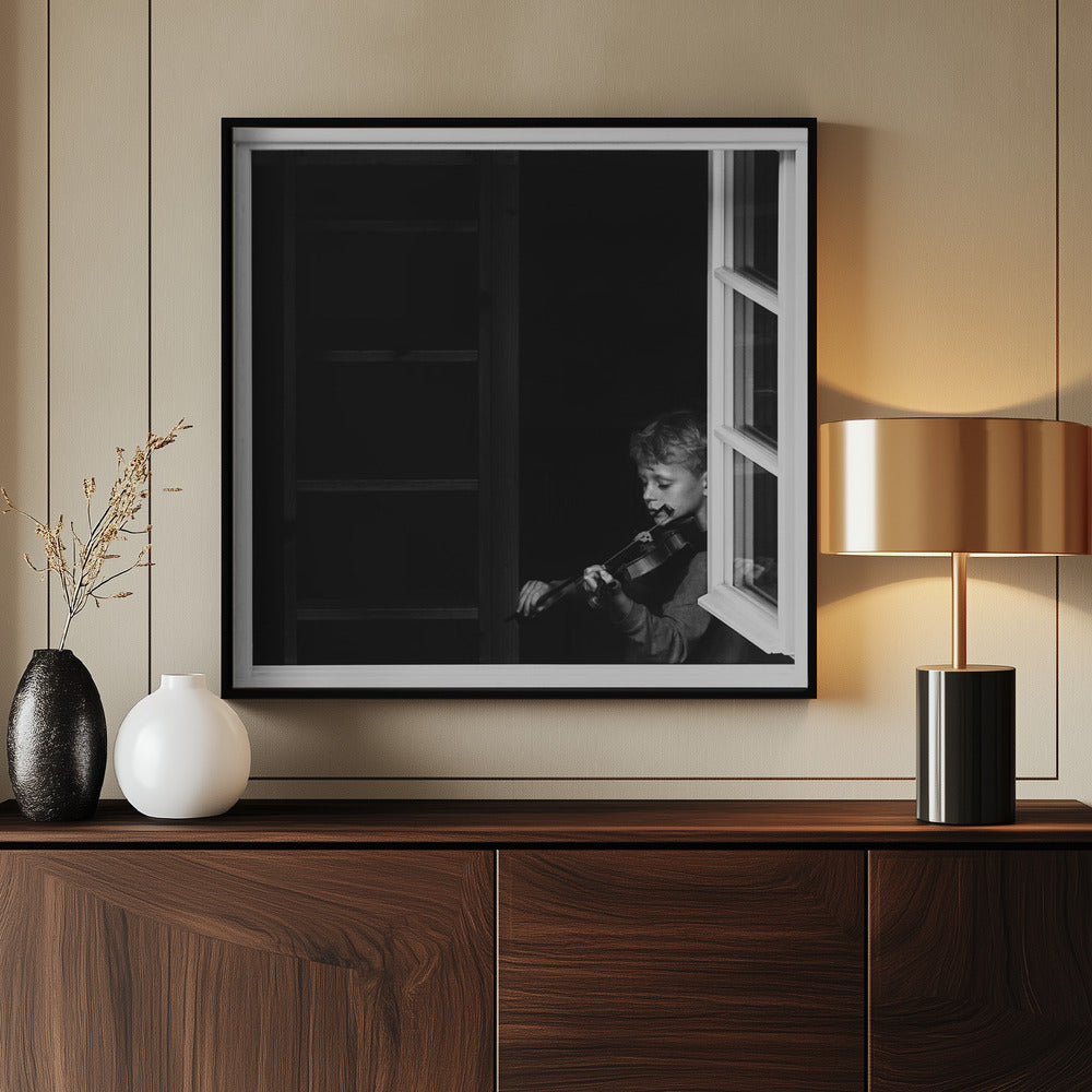 Violinist in the window - Poster / Art Print - interiör