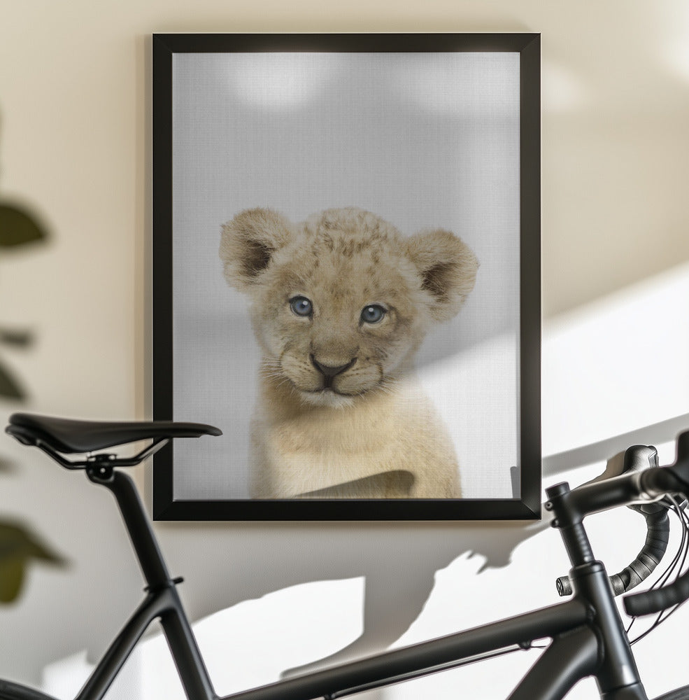 Peekaboo Baby Lion - Poster / Art Print - interiör