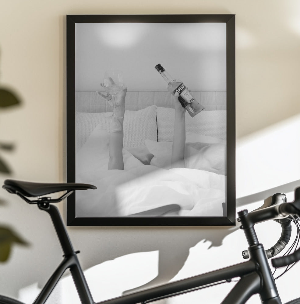 Aperol In Bed Low Key - Poster / Art Print - interiör