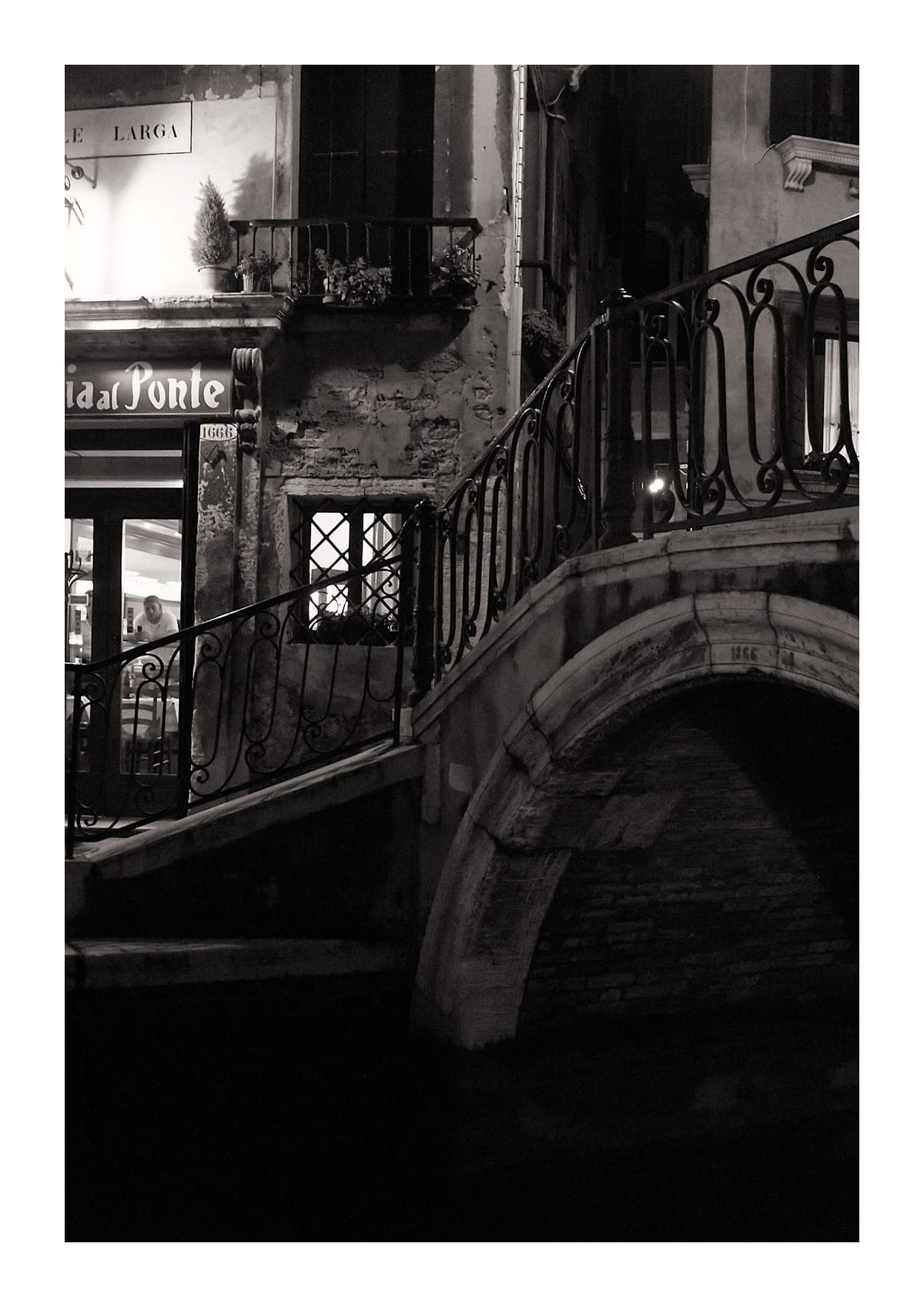 variant-21x30_with-margin