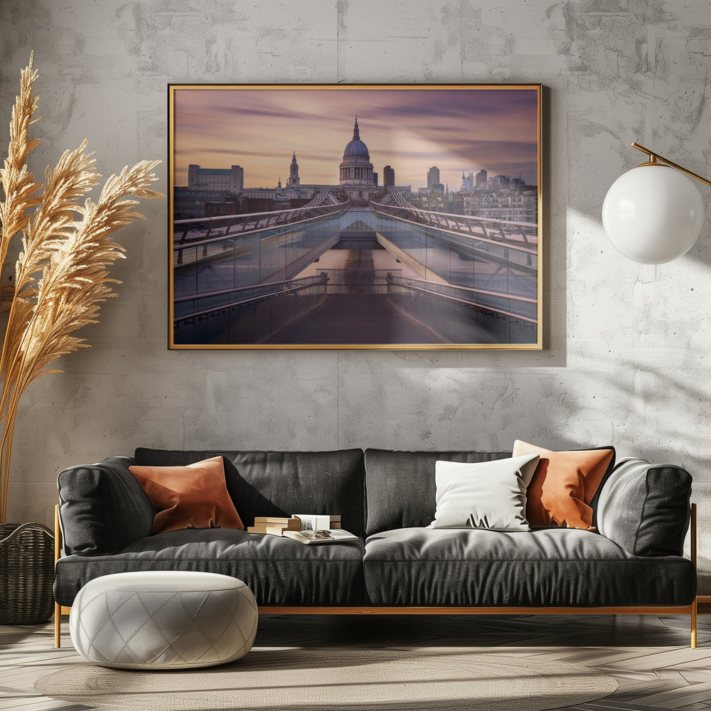 Millennium bridge leading towards St. Paul's church - Poster / Art Print - interiör