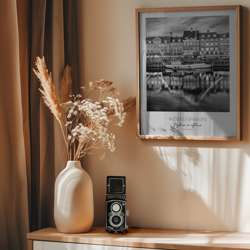 Copenhagen With Reflections In The Water - Poster / Art Print - interiör