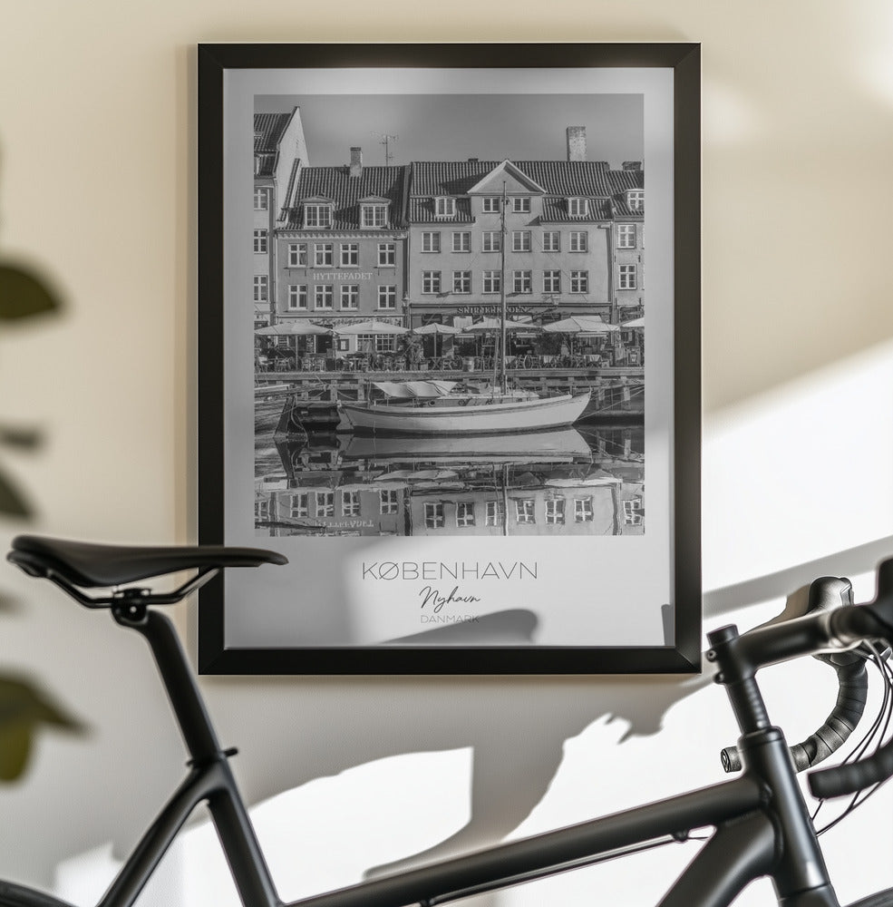 Serene Nyhavn Reflections - Poster / Art Print - interiör