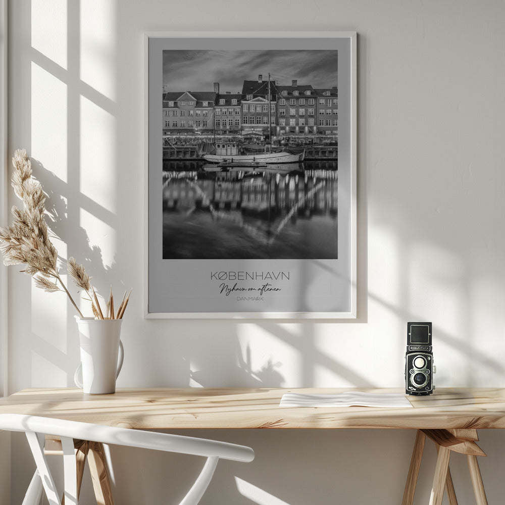 Copenhagen With Reflections In The Water - Poster / Art Print - interiör
