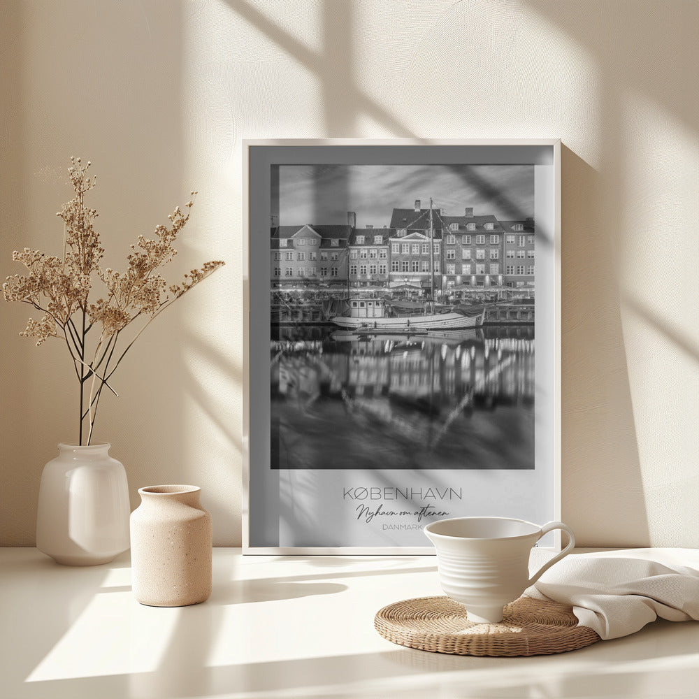 Copenhagen With Reflections In The Water - Poster / Art Print - interiör
