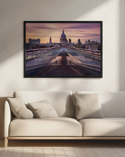 Millennium bridge leading towards St. Paul's church - Poster / Art Print - interiör