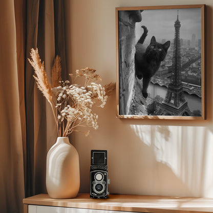 Kitty in Paris - Poster / Art Print - interiör