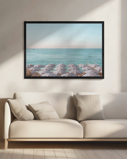 Riviera Beach Umbrellas - Poster / Art Print - interiör