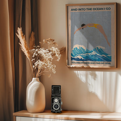 Into the Ocean (blue) Standard Wall Art - Poster / Art Print - interiör