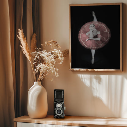 On Pointe - Poster / Art Print - interiör