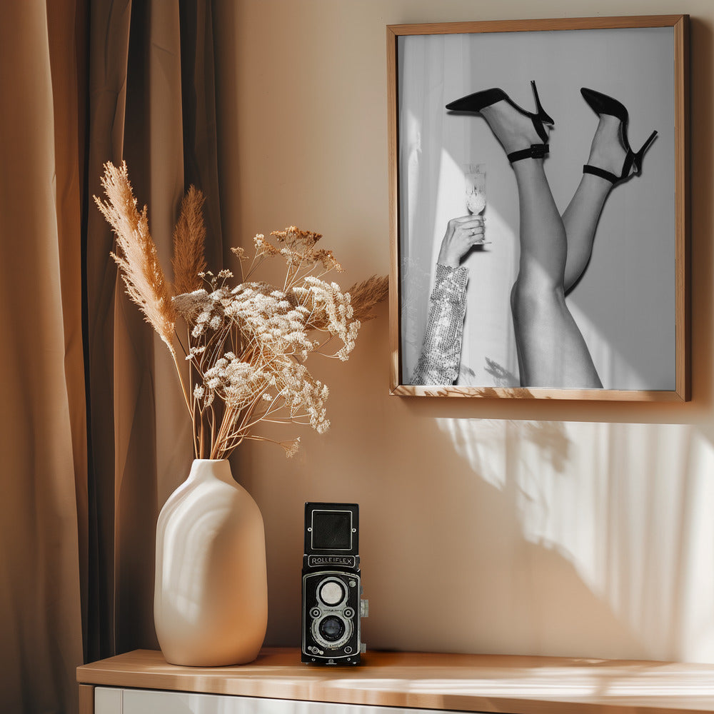 Champagne legs Black and White - Poster / Art Print - interiör