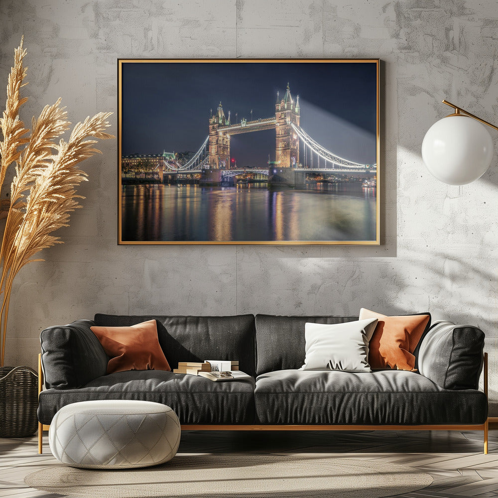 Night at The Tower Bridge - Poster / Art Print - interiör