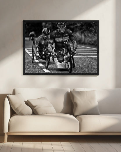 Strong arms - Poster / Art Print - interiör