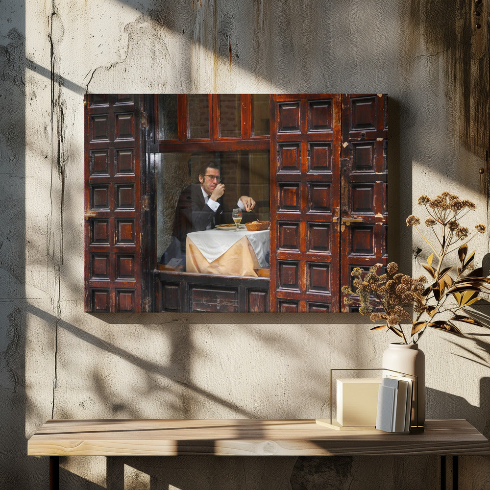 Lonely Man Dinner in Madrid's Latin Quarter - Poster / Art Print - interiör