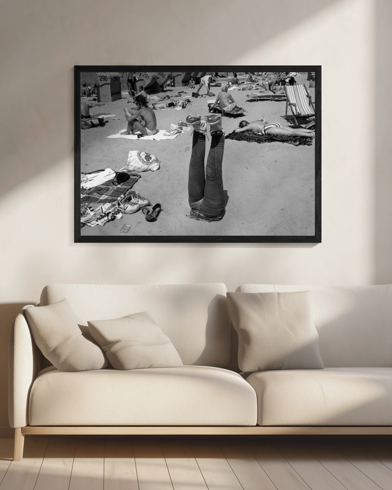 Standing (from the series Manly) - Poster / Art Print - interiör