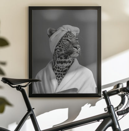 Lady Leopard Spa Day - Poster / Art Print - interiör