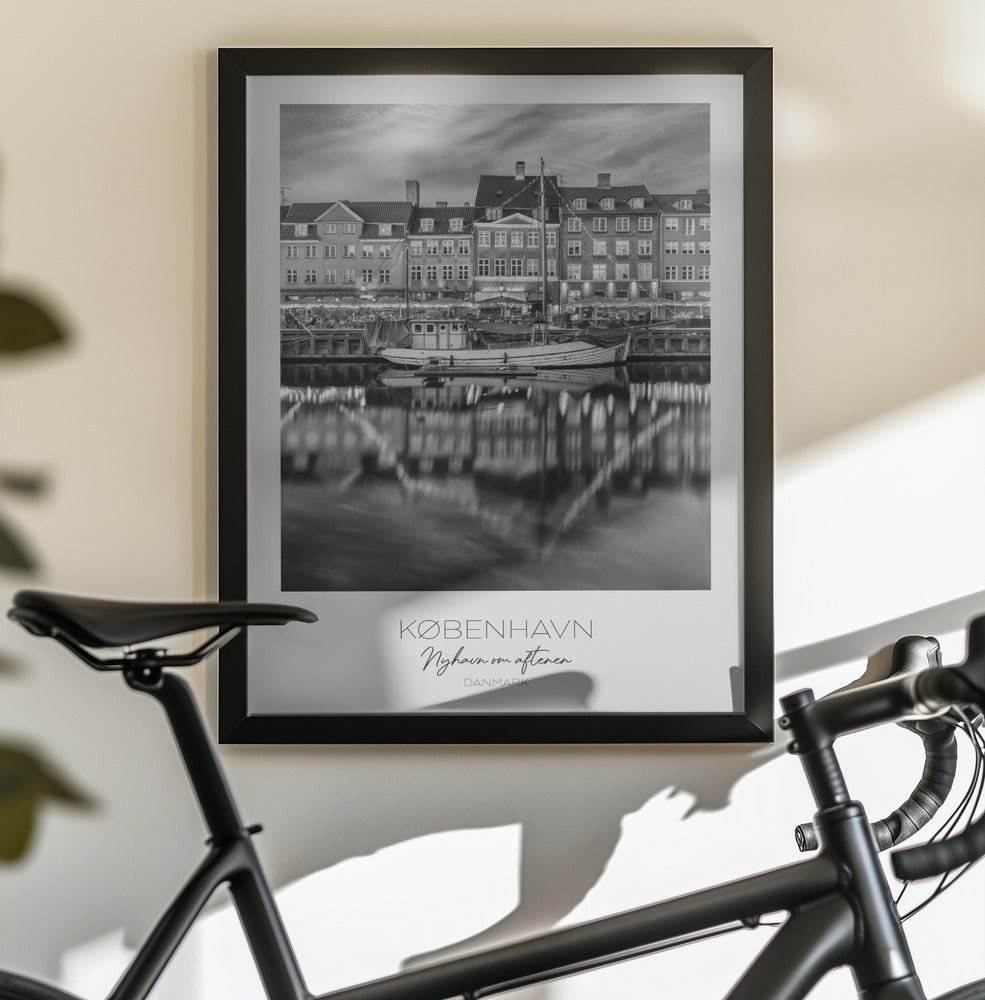 Copenhagen With Reflections In The Water - Poster / Art Print - interiör