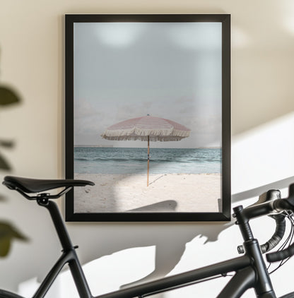 Pink Umbrella - Poster / Art Print - interiör
