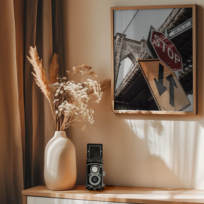 Brooklyn Bridge Stop - Poster / Art Print - interiör