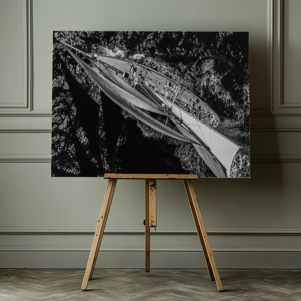 Above the racing ship - Poster / Art Print - interiör