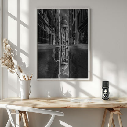 The Mirror Of St Paul's Cathedral - Poster / Art Print - interiör