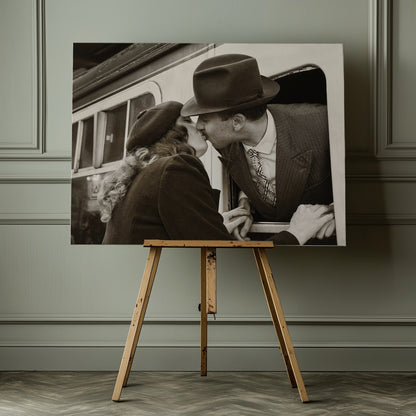 The Goodbye Kiss - Poster / Art Print - interiör