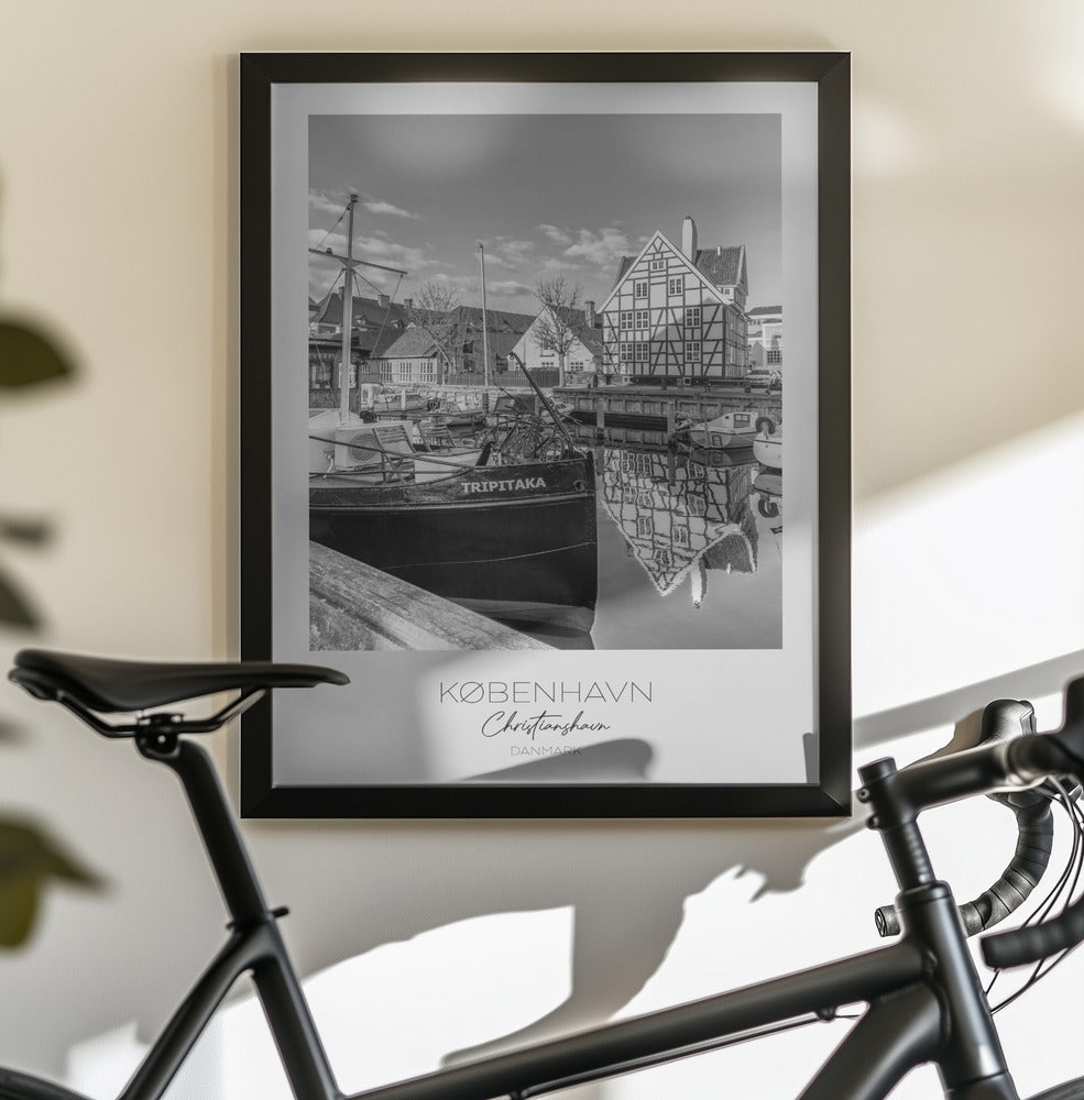 Boats Docked At The Canal - Poster / Art Print - interiör
