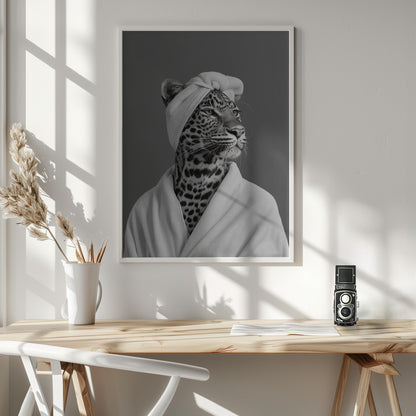 Lady Leopard Spa Day - Poster / Art Print - interiör
