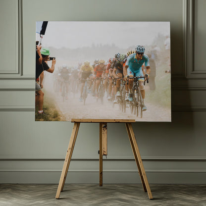 Cycling in the dust - Poster / Art Print - interiör