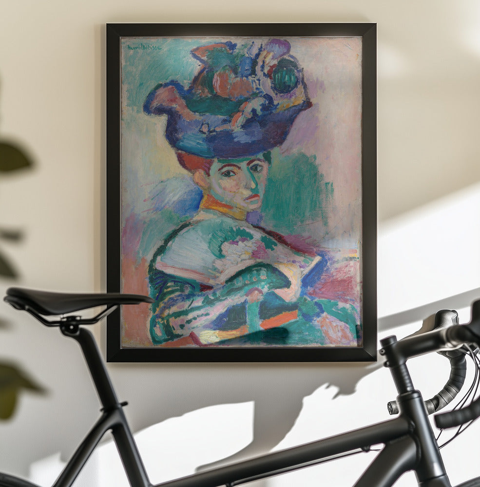 Woman With Hat - Poster / Art Print - interiör
