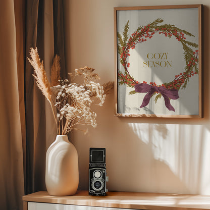 Cozy Season. Christmas wreath with bow - Poster / Art Print - interiör