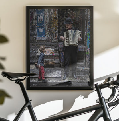 The Busker And The Boy - Poster / Art Print - interiör