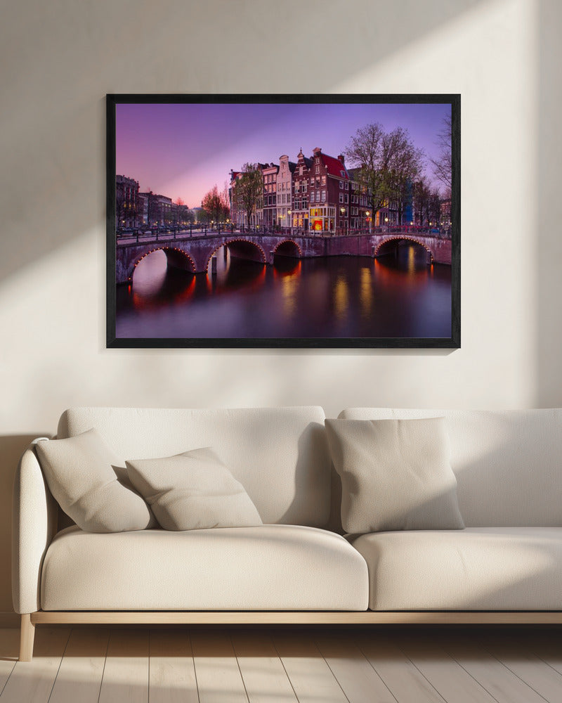 Amsterdam: Atardecer en el canal - Poster / Art Print - interiör