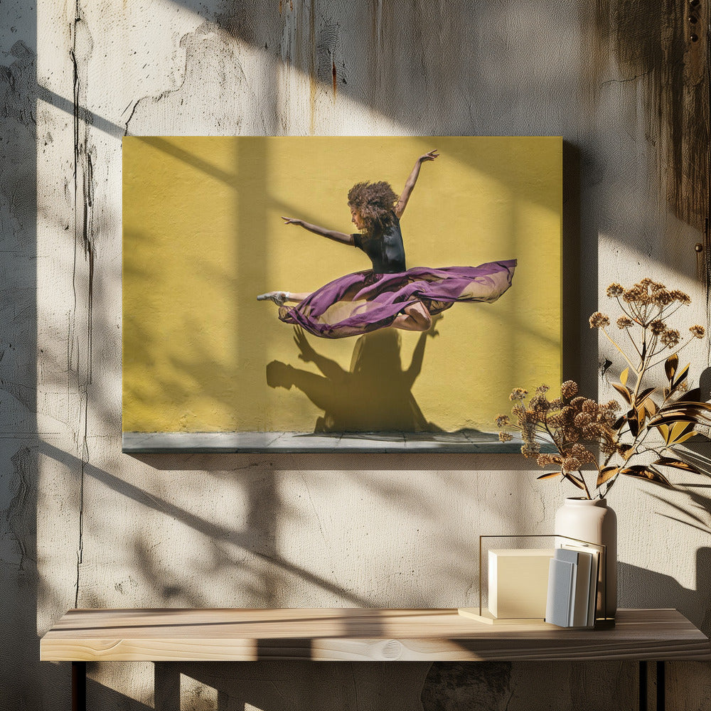 Brenda jumping - Poster / Art Print - interiör