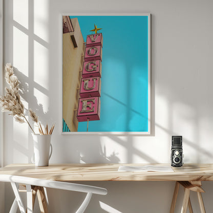 Vogue Theatre Sign in Hollywood - Poster / Art Print - interiör