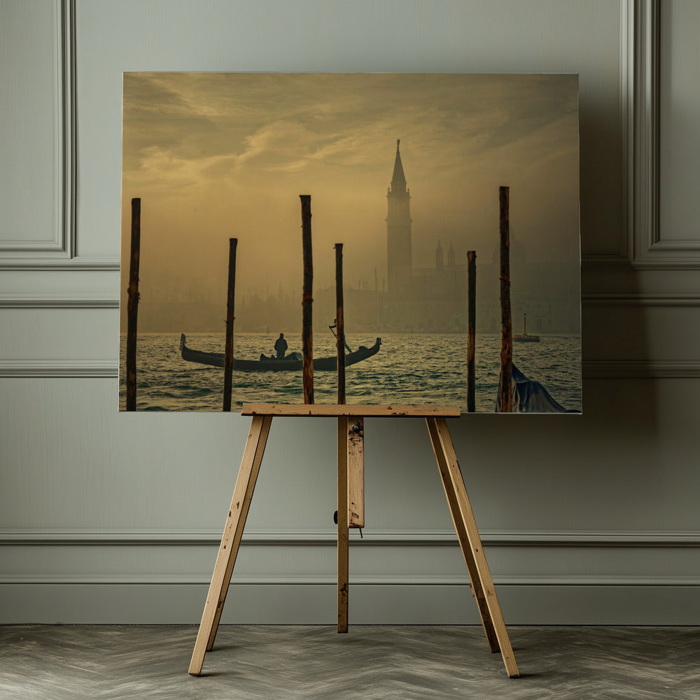 Gondola in the mist - Poster / Art Print - interiör