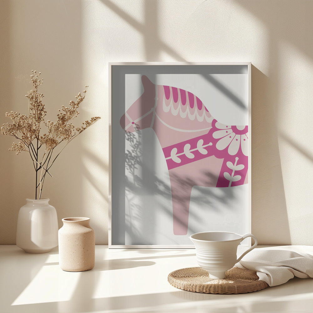 Rosa Dalahäst - Poster / Art Print - interiör