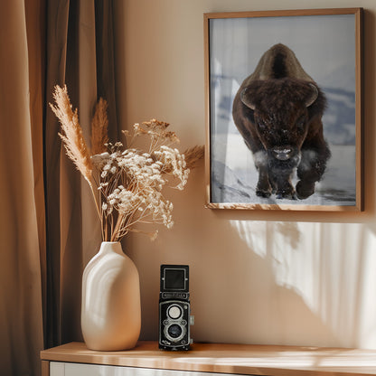 Bison Incoming - Poster / Art Print - interiör