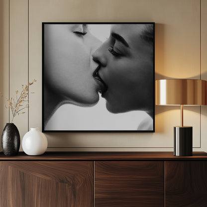 Kiss - Poster / Art Print - interiör