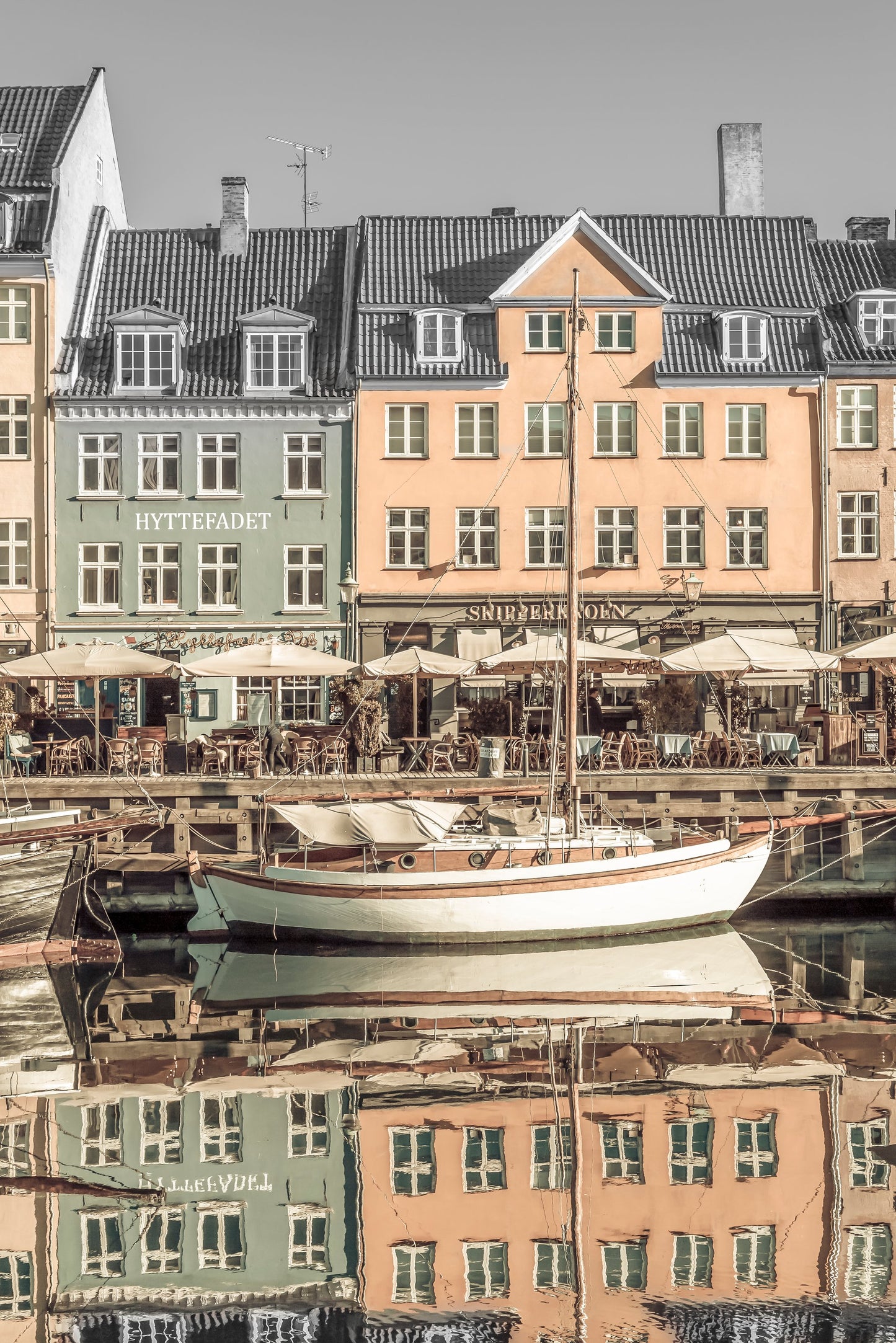COPENHAGEN VINTAGE Quiet Nyhavn - Poster / Art Print