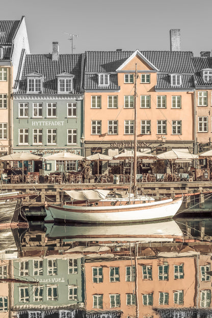 COPENHAGEN VINTAGE Quiet Nyhavn - Poster / Art Print