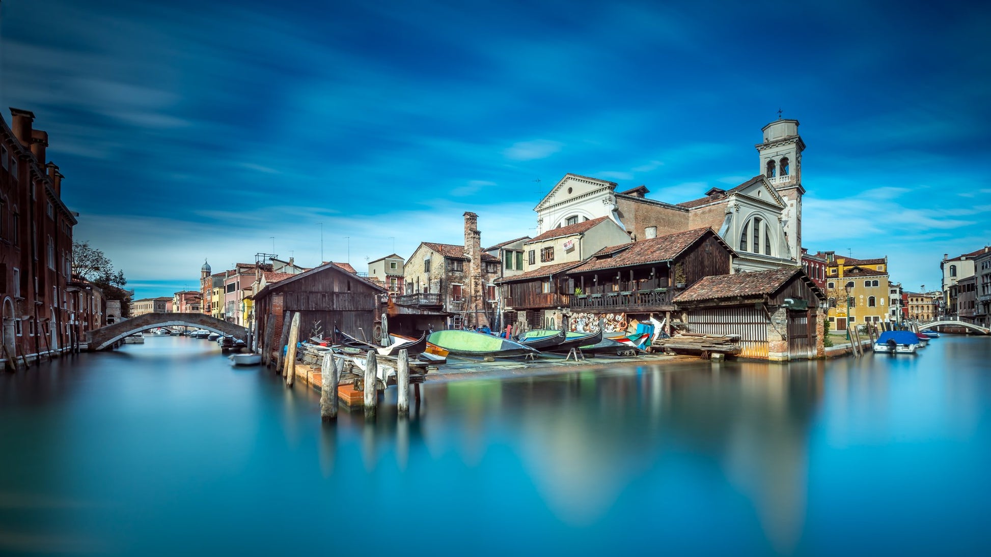 Gondola workshop in Venice - Poster / Art Print