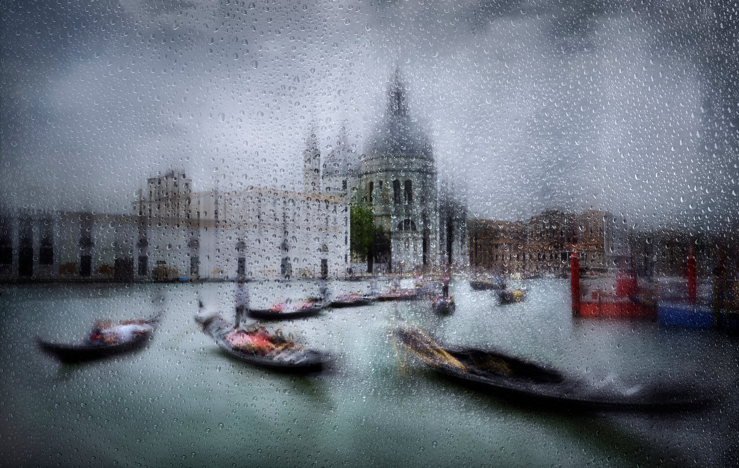 It was raining in Venice - Poster / Art Print