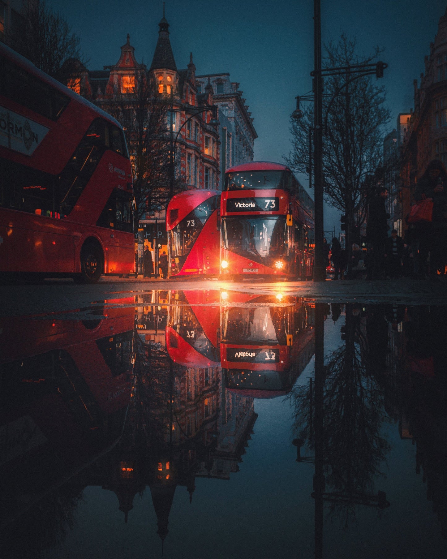 London night reflections - Poster / Art Print