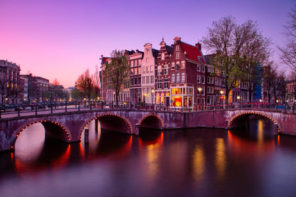 Amsterdam: Atardecer en el canal - Poster / Art Print