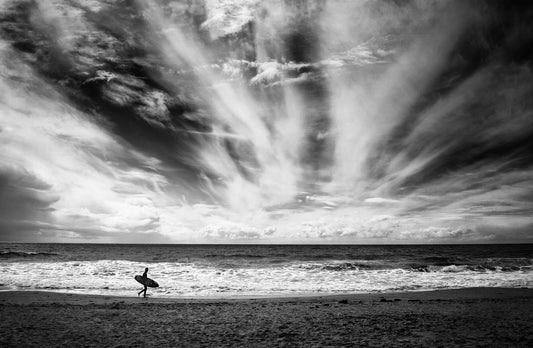 The loneliness of a surfer - Poster / Art Print